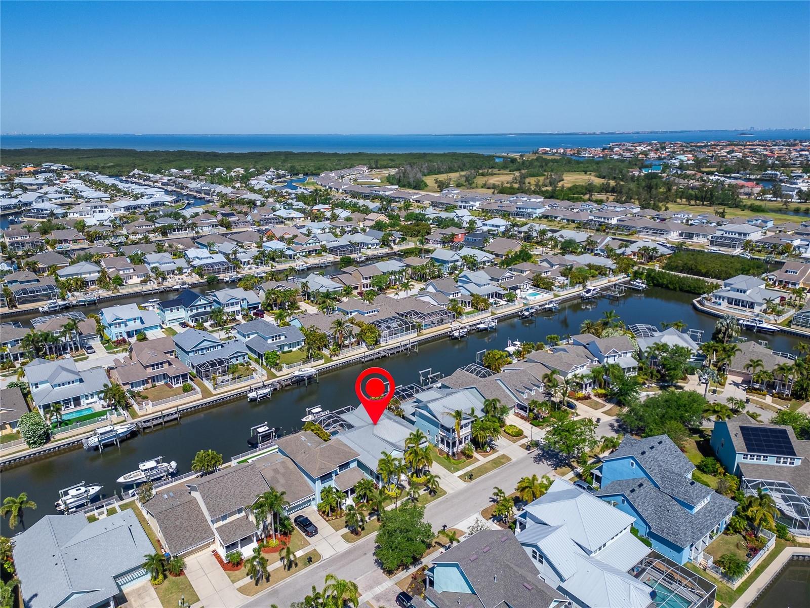 Listing photo id 78 for 426 Islebay Drive