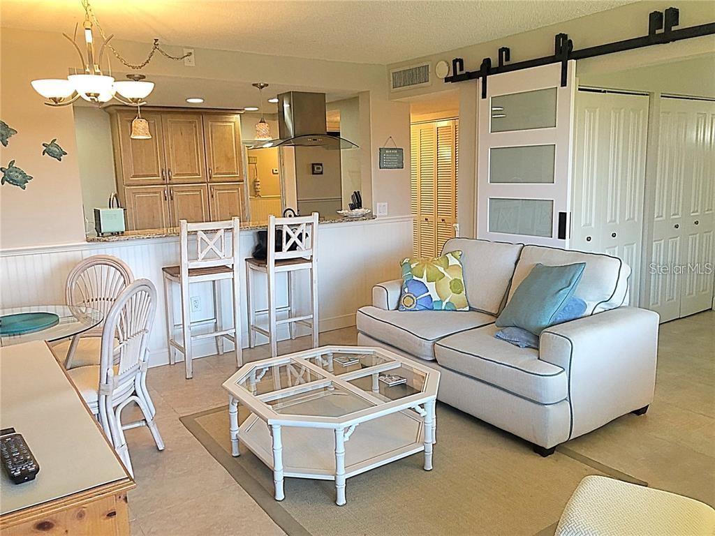 Image 13 of 53 For 19701 Gulf Boulevard 412