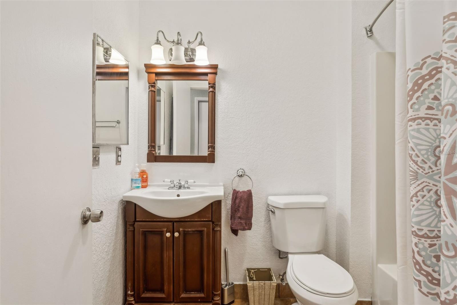 Image 16 of 35 For 3105 Gordon Court