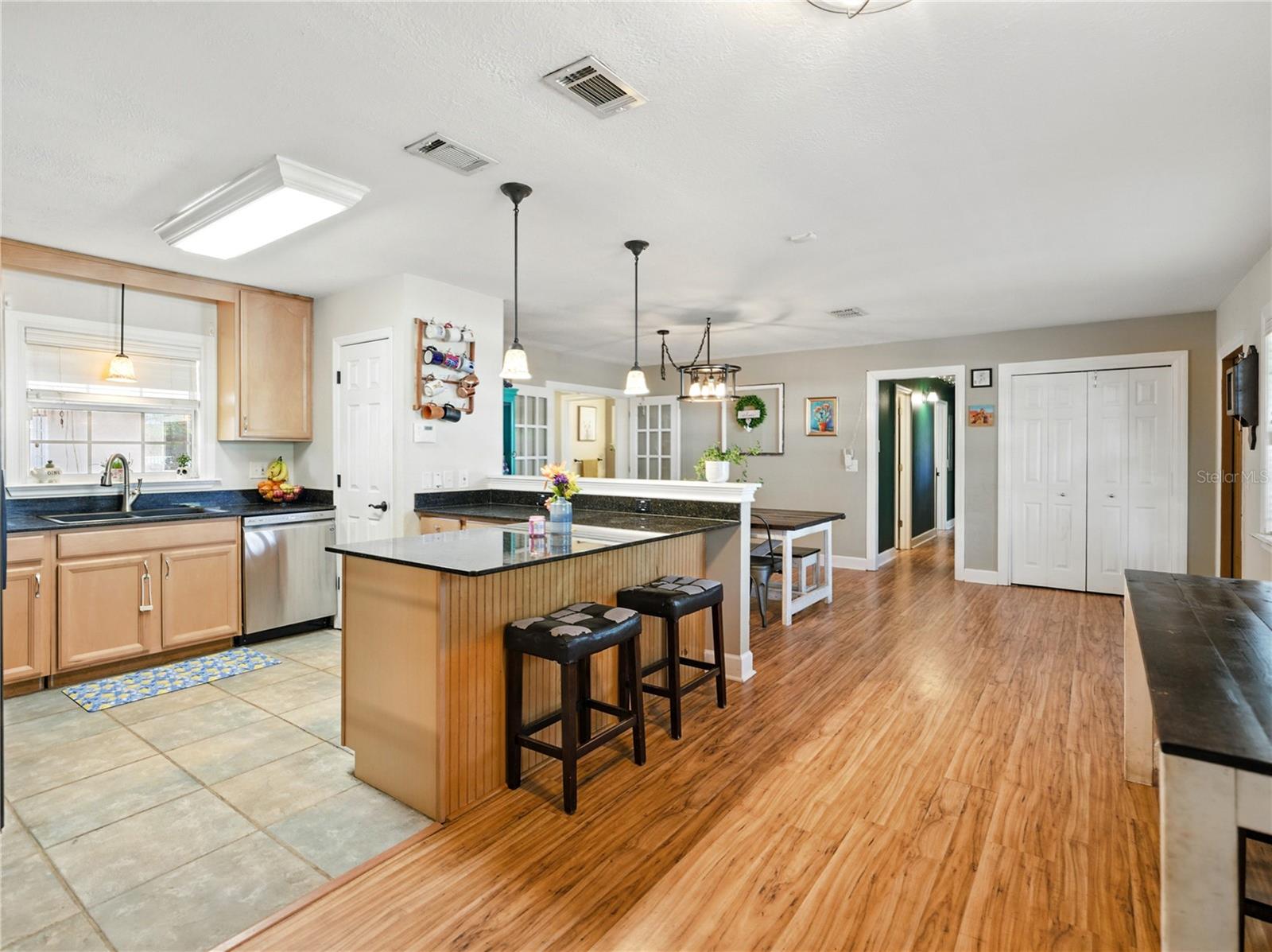 Image 18 of 47 For 14350 11th Street