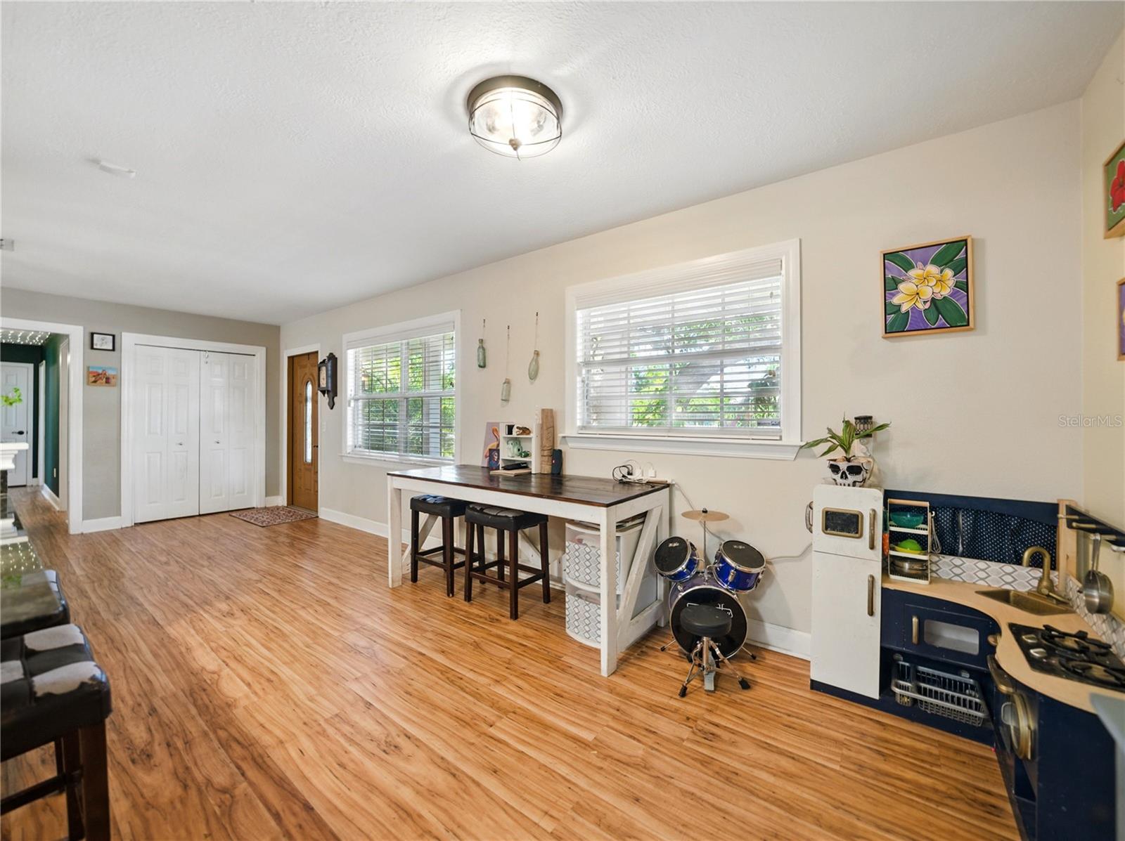 Image 19 of 47 For 14350 11th Street