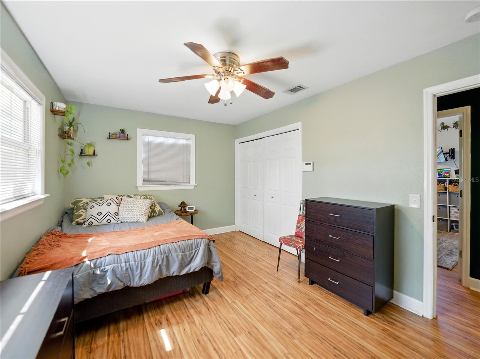 Image 29 of 47 For 14350 11th Street