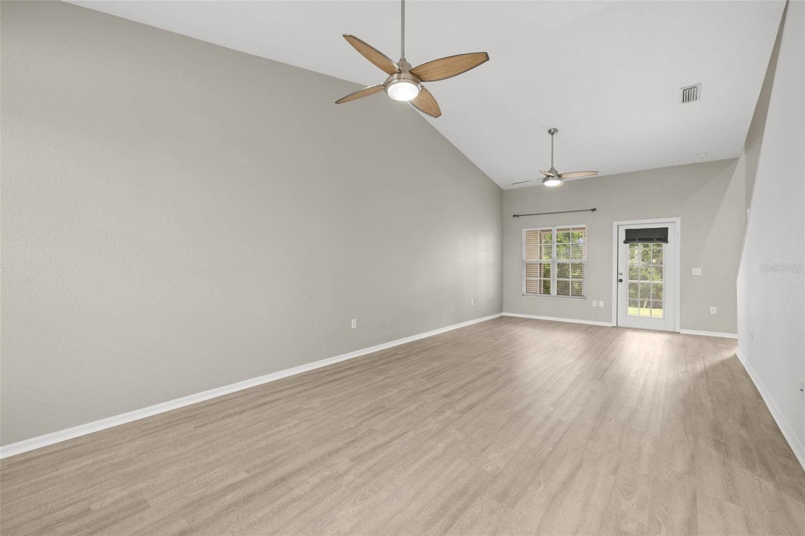 Image 3 of 32 For 1640 Lullwater Lane