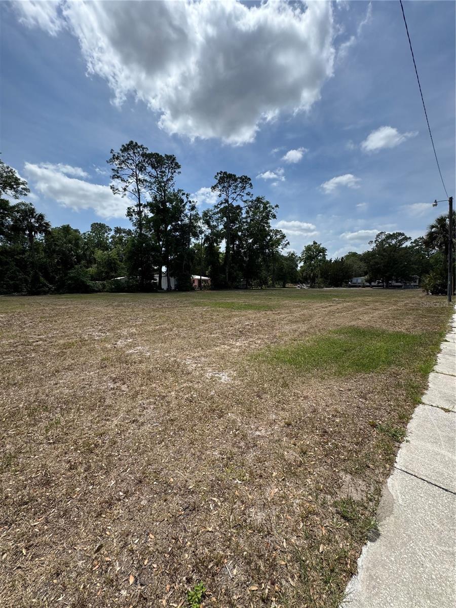 Image 2 of 5 For 123 Carver Street