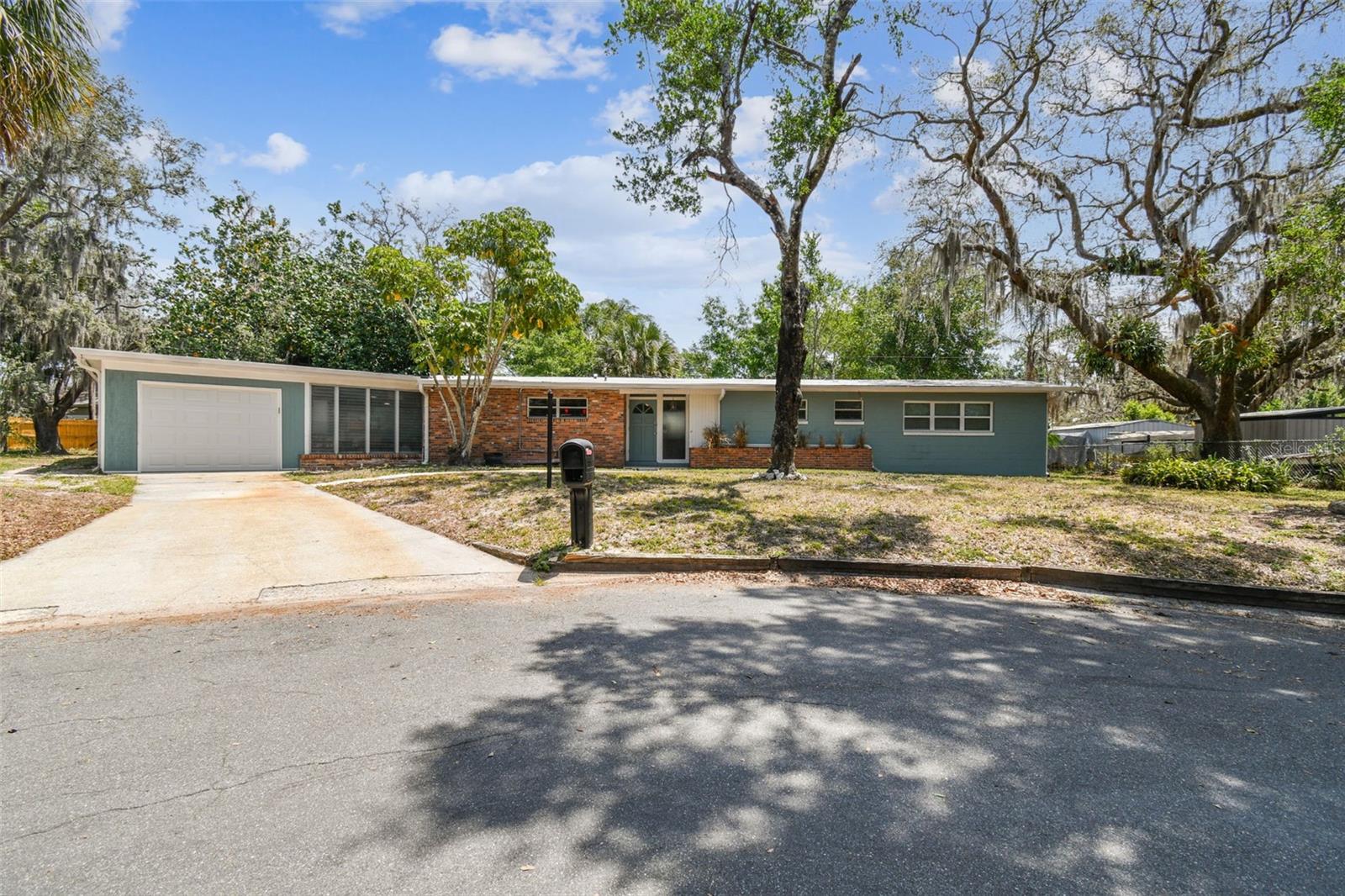 Details for 422 Dunedin Circle, TEMPLE TERRACE, FL 33617