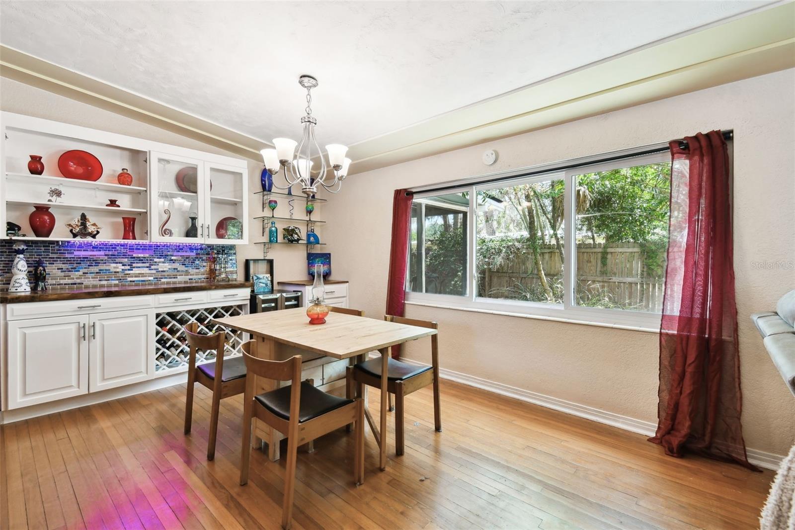 Image 10 of 43 For 422 Dunedin Circle