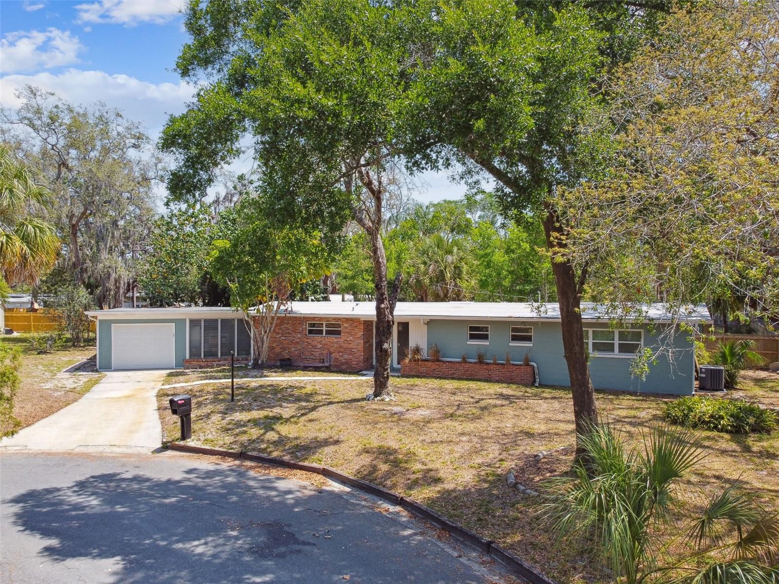 Image 2 of 43 For 422 Dunedin Circle