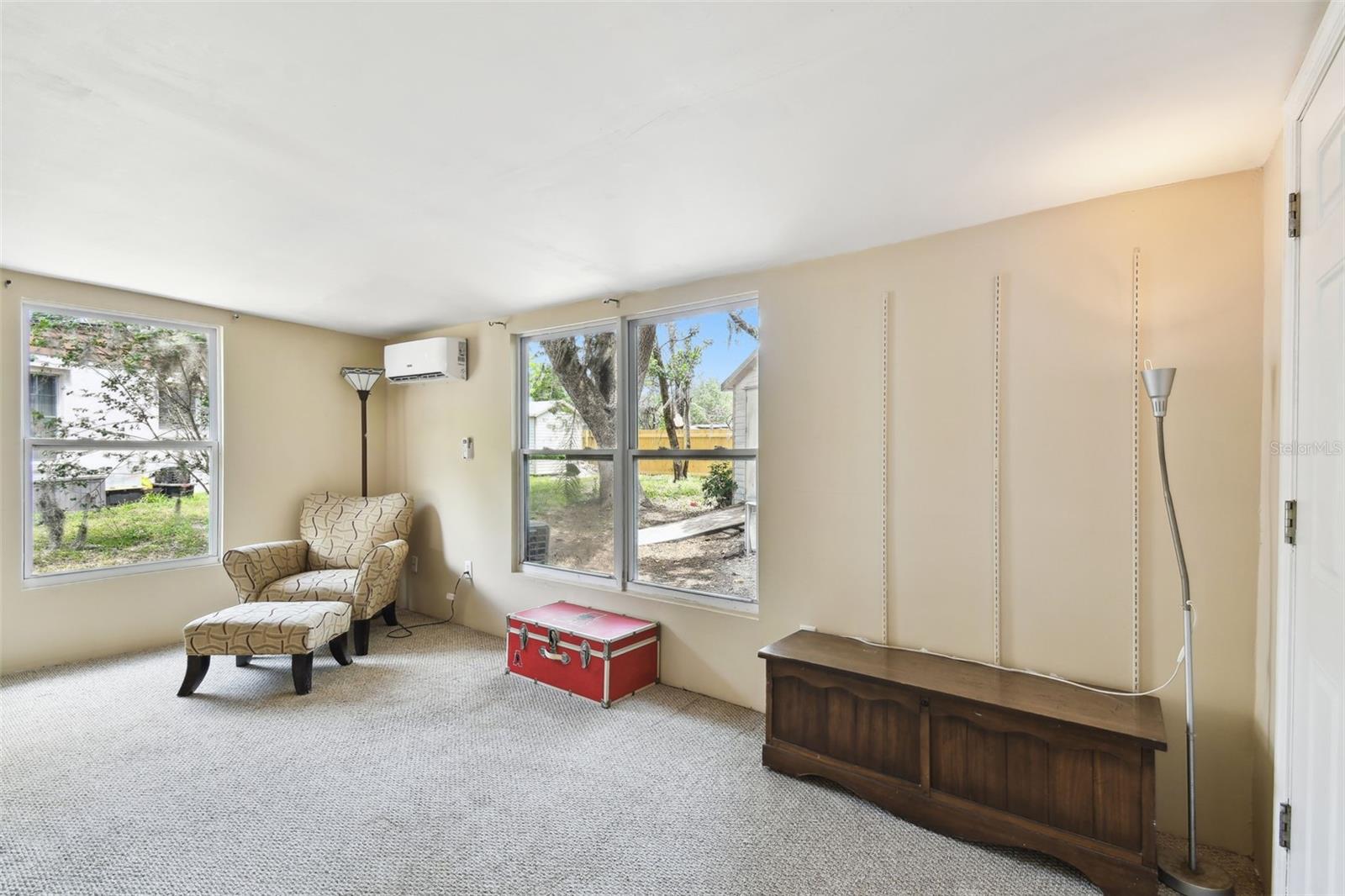 Image 34 of 43 For 422 Dunedin Circle