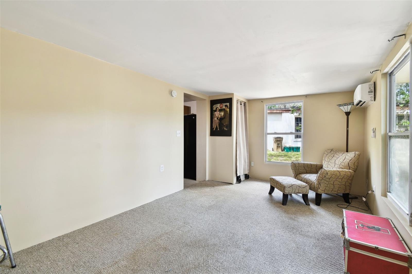 Image 35 of 43 For 422 Dunedin Circle