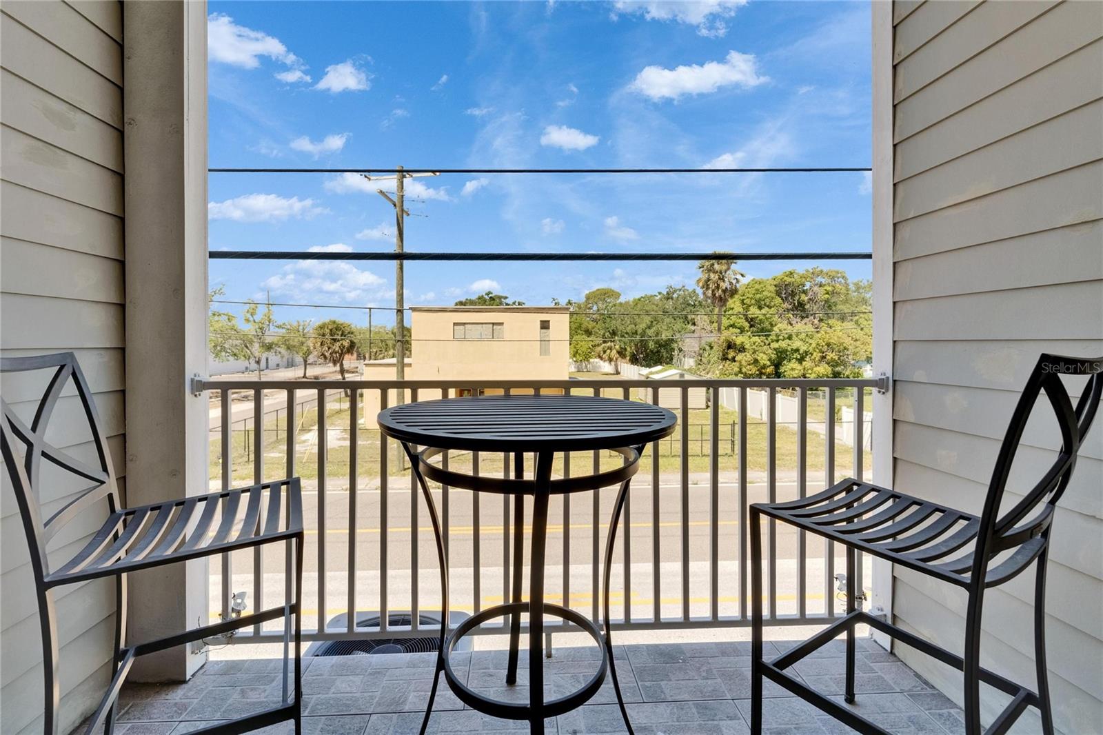 Image 14 of 41 For 718 22nd Street