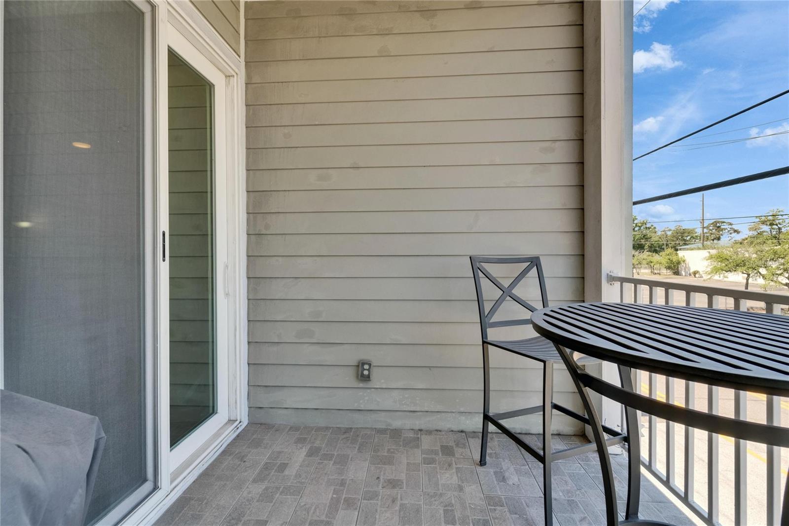 Image 15 of 41 For 718 22nd Street