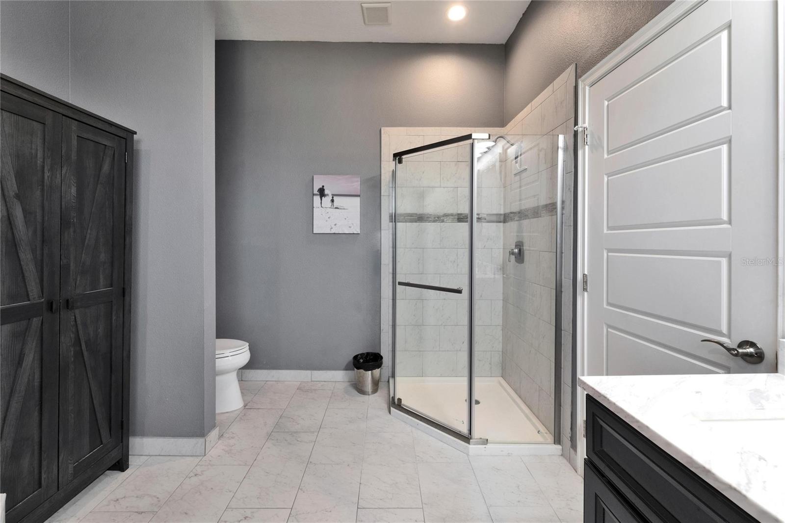 Image 27 of 41 For 718 22nd Street