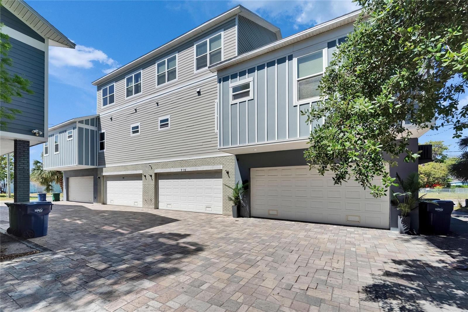 Image 29 of 41 For 718 22nd Street