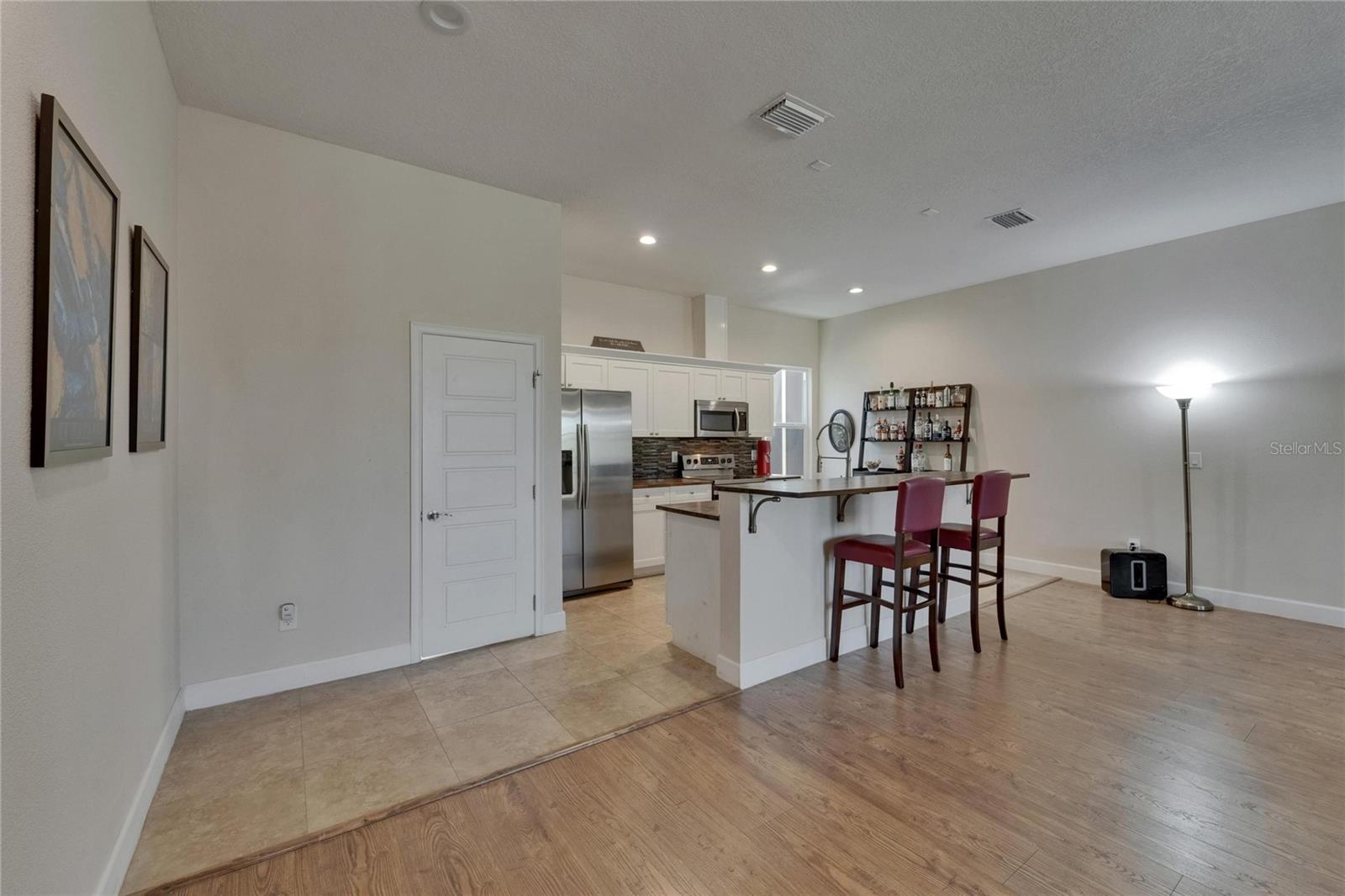 Image 7 of 41 For 718 22nd Street