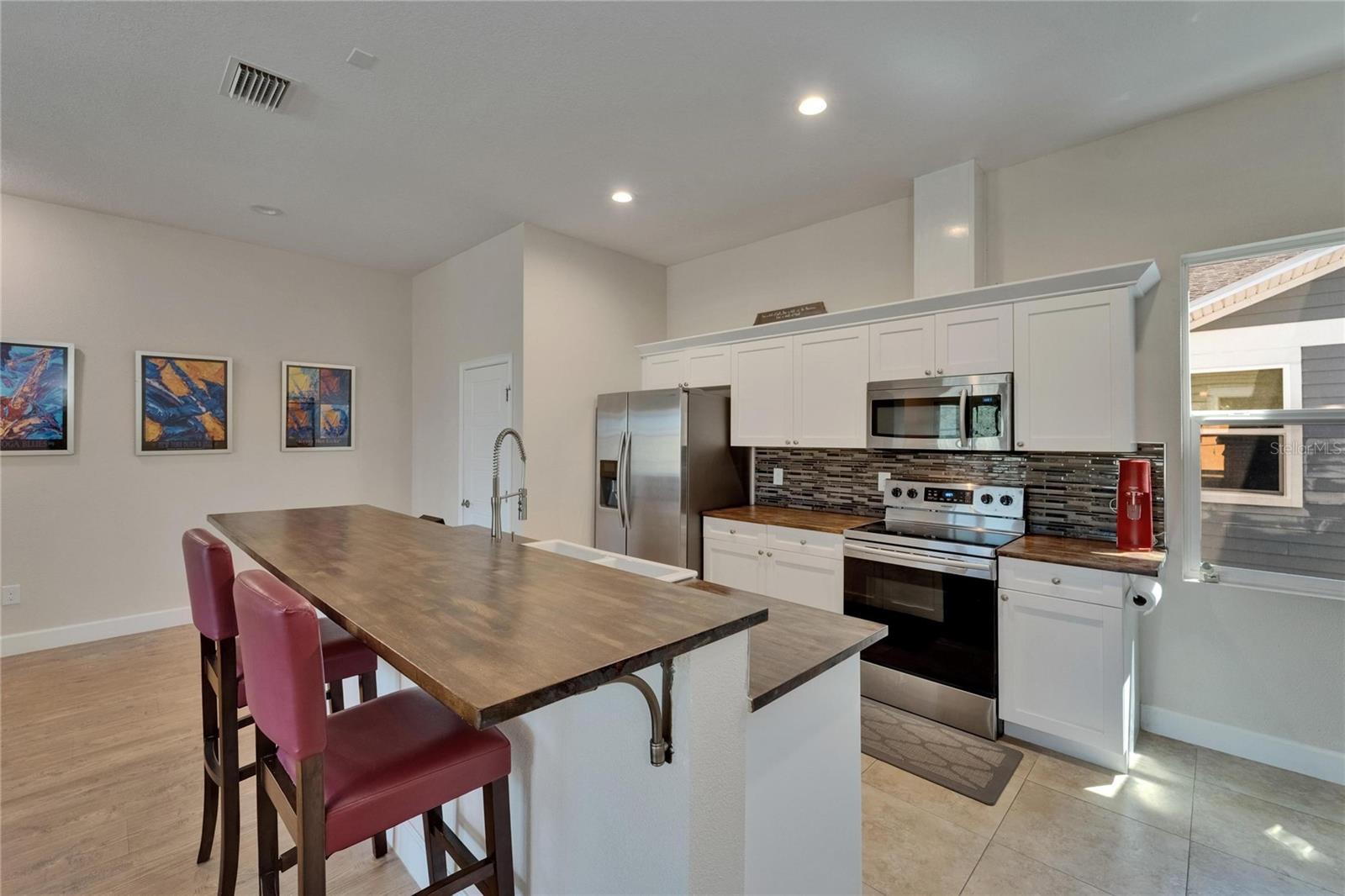 Image 9 of 41 For 718 22nd Street