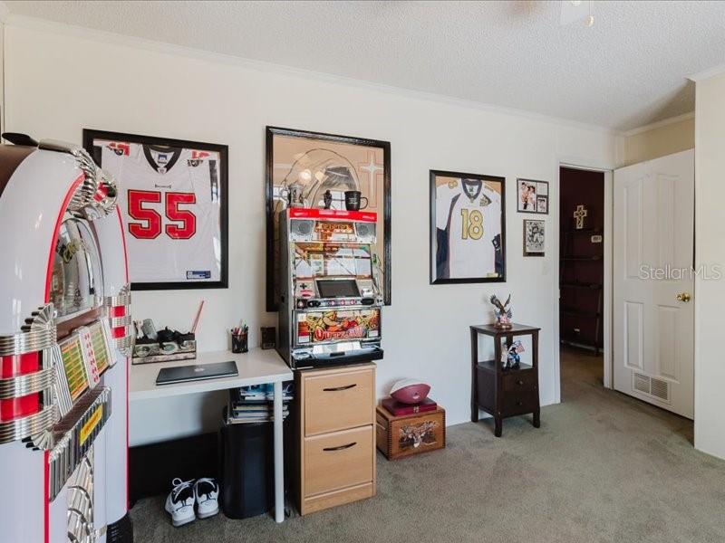 Image 18 of 39 For 8444 Fantasia Park Way