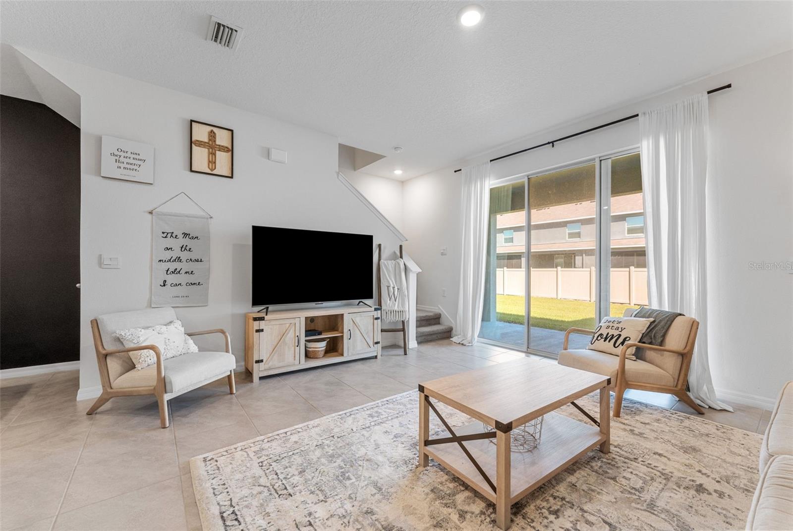 Image 11 of 45 For 33105 Major Oak Drive