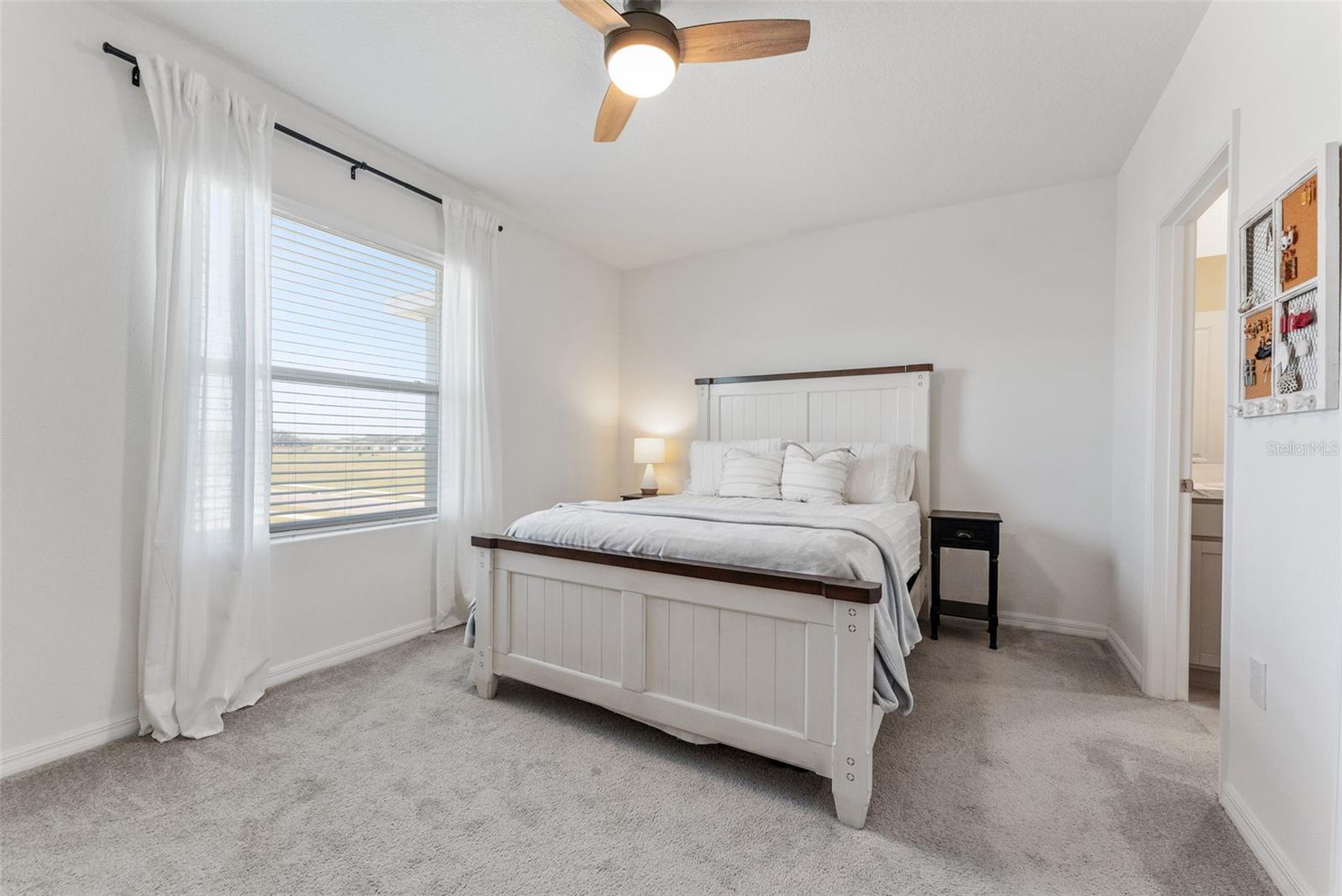 Image 14 of 45 For 33105 Major Oak Drive