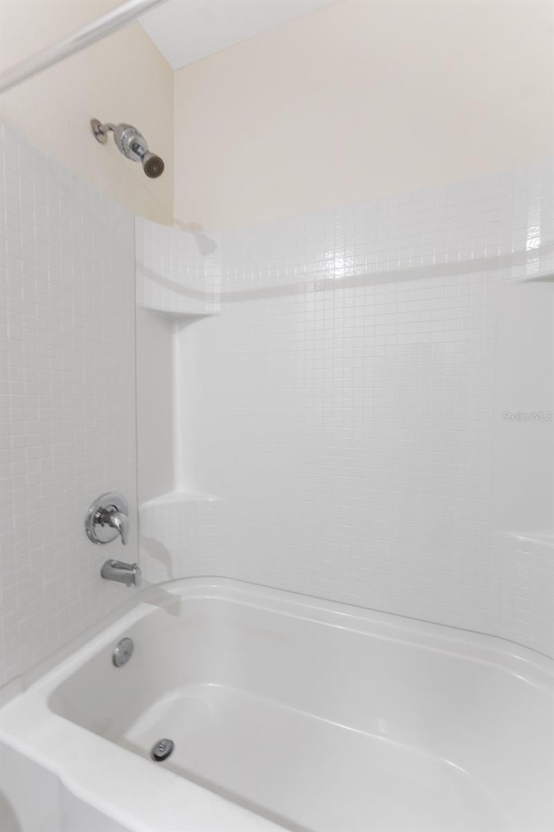 Image 24 of 45 For 33105 Major Oak Drive