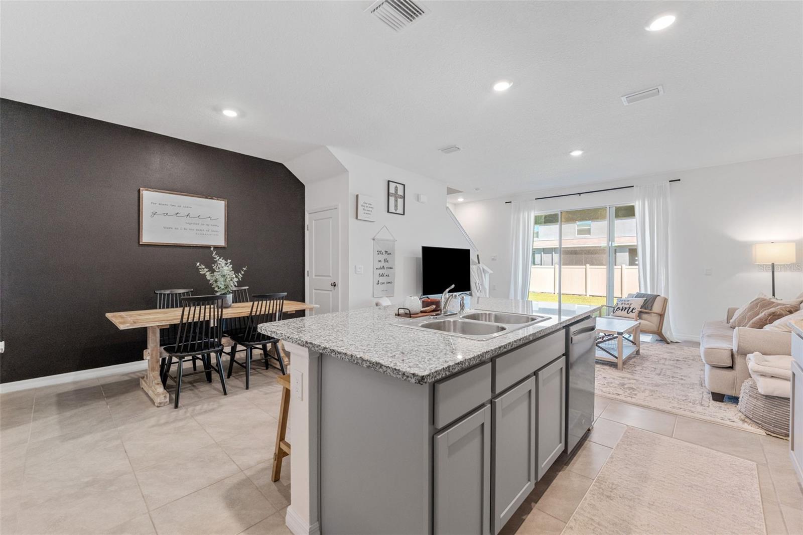 Image 7 of 45 For 33105 Major Oak Drive