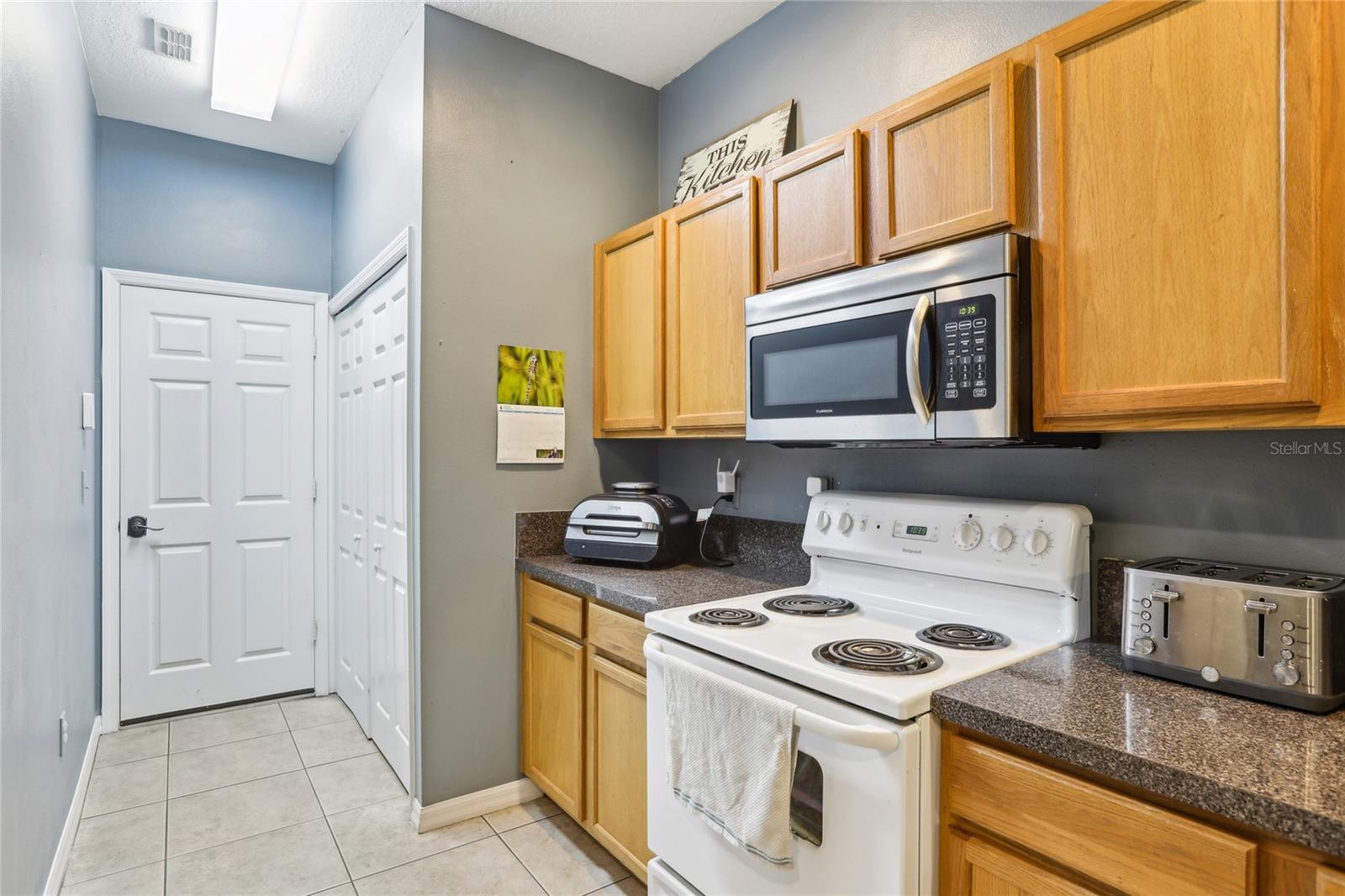 Image 4 of 43 For 8125 Stone Path Way