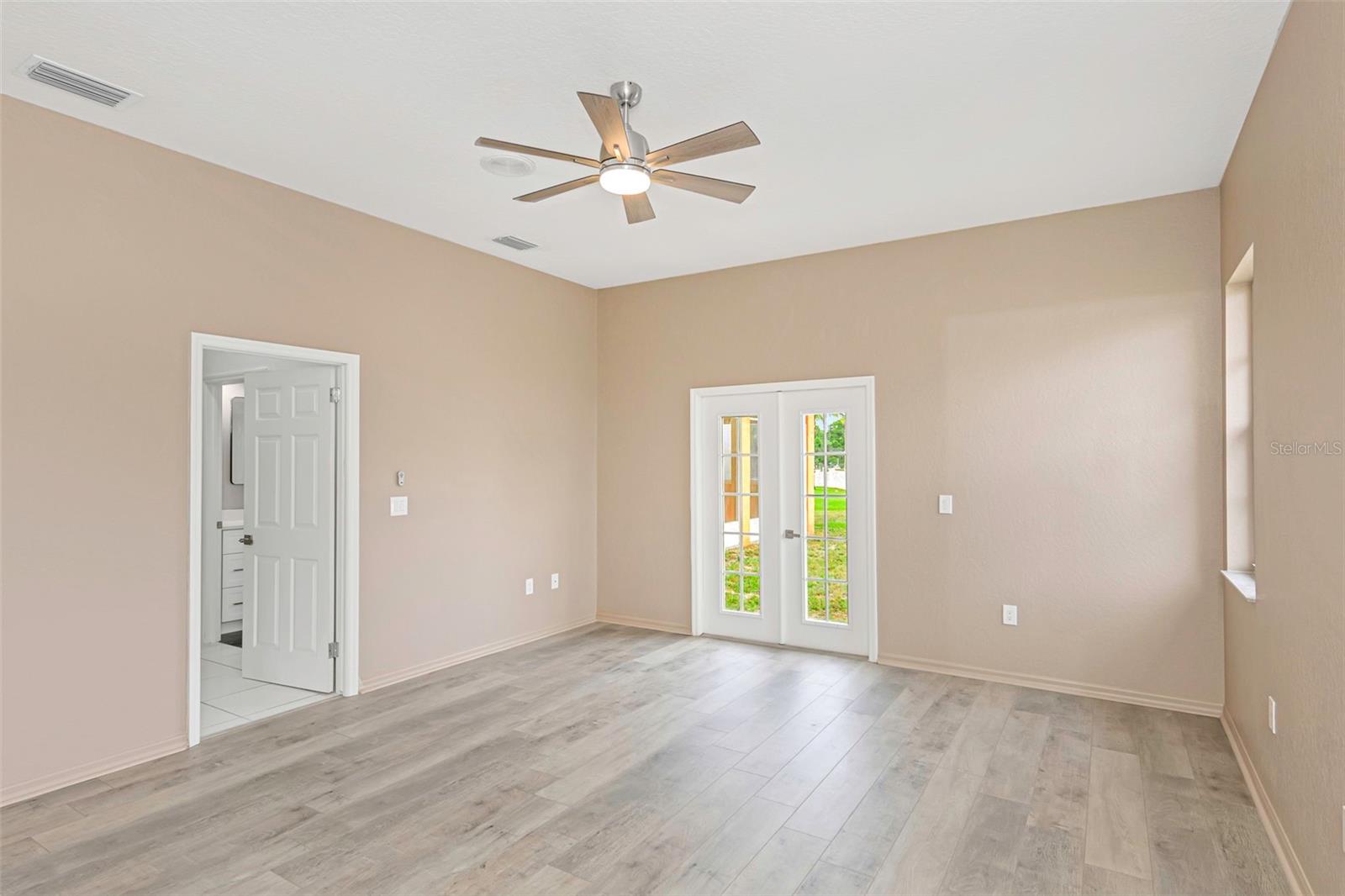 Image 40 of 80 For 8827 Helmsly Lane