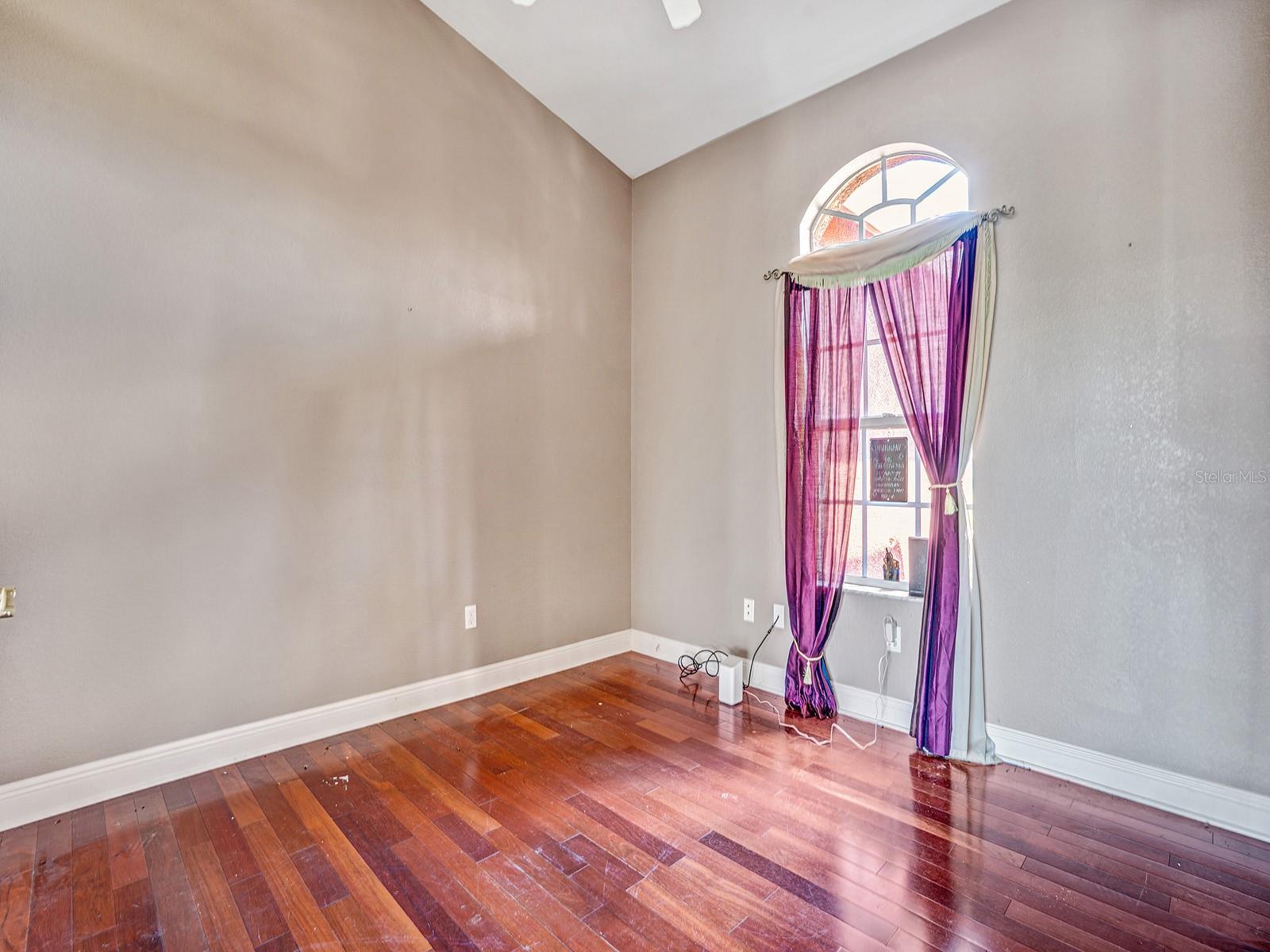 Image 15 of 49 For 1112 9th Avenue