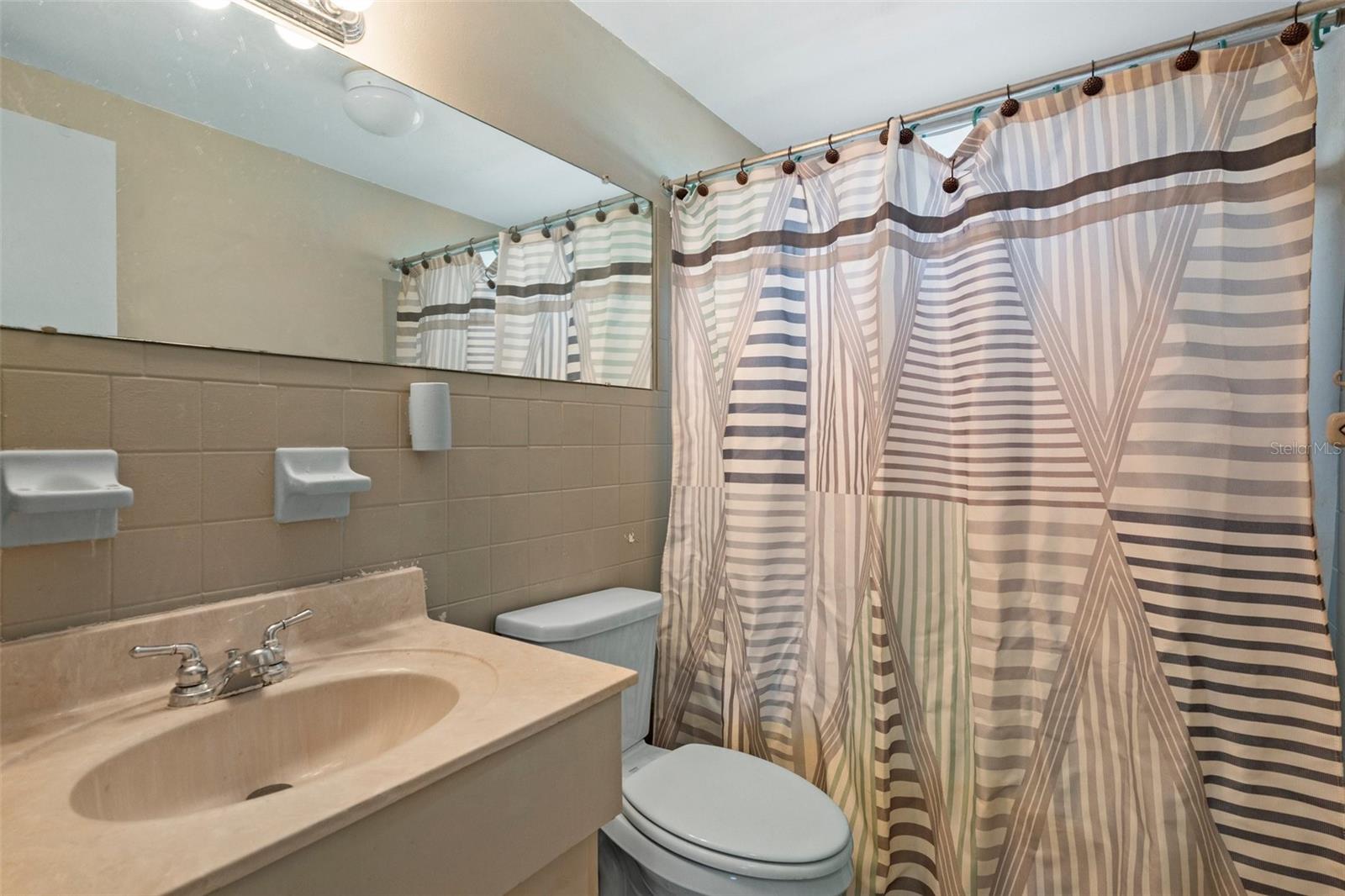 Image 12 of 17 For 5028 Victoria Lane