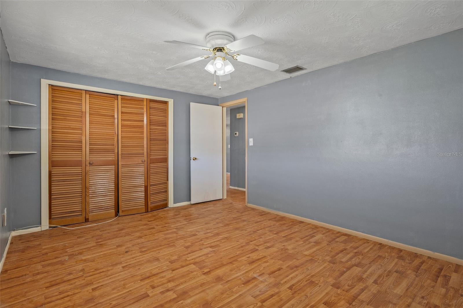 Image 13 of 17 For 5028 Victoria Lane