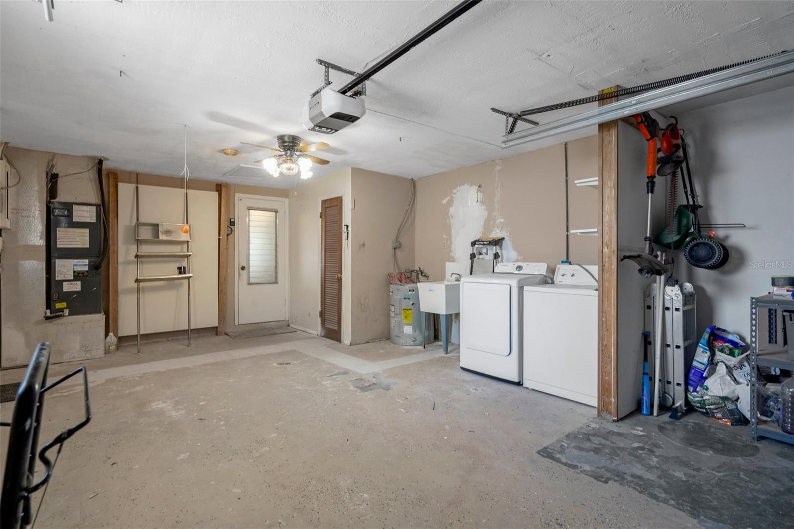 Image 15 of 17 For 5028 Victoria Lane