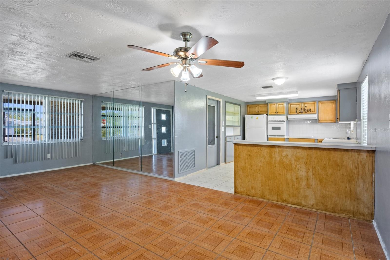 Image 9 of 17 For 5028 Victoria Lane