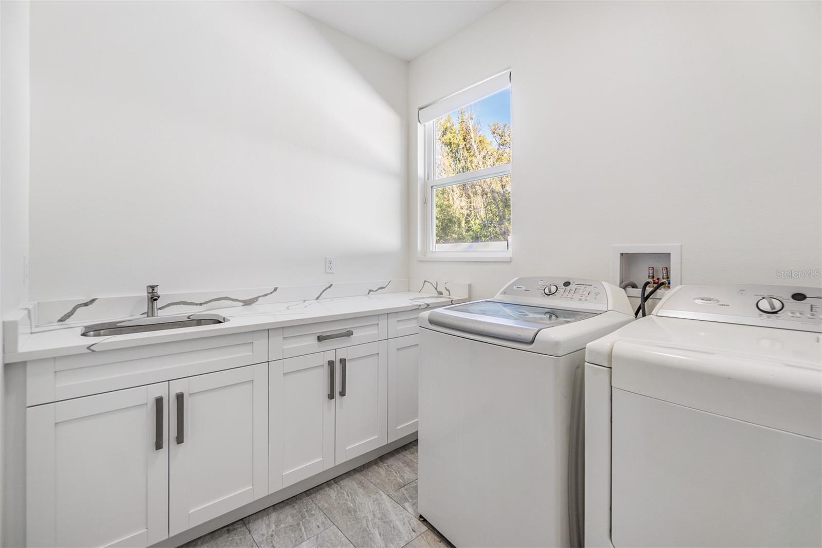 Image 18 of 29 For 3326 Heiter Street