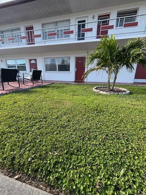 Listing photo id 0 for 2050 58th Avenue N 6