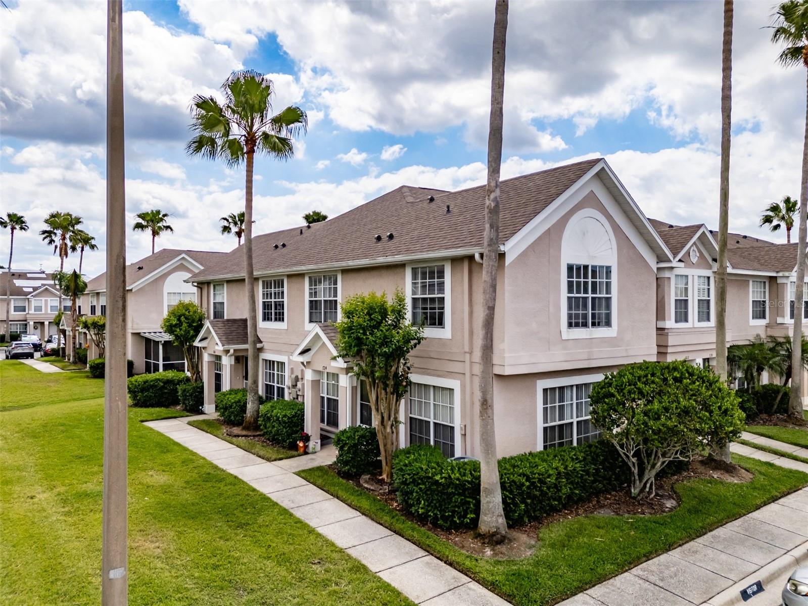 Details for 724 Kensington Lake Circle, BRANDON, FL 33511