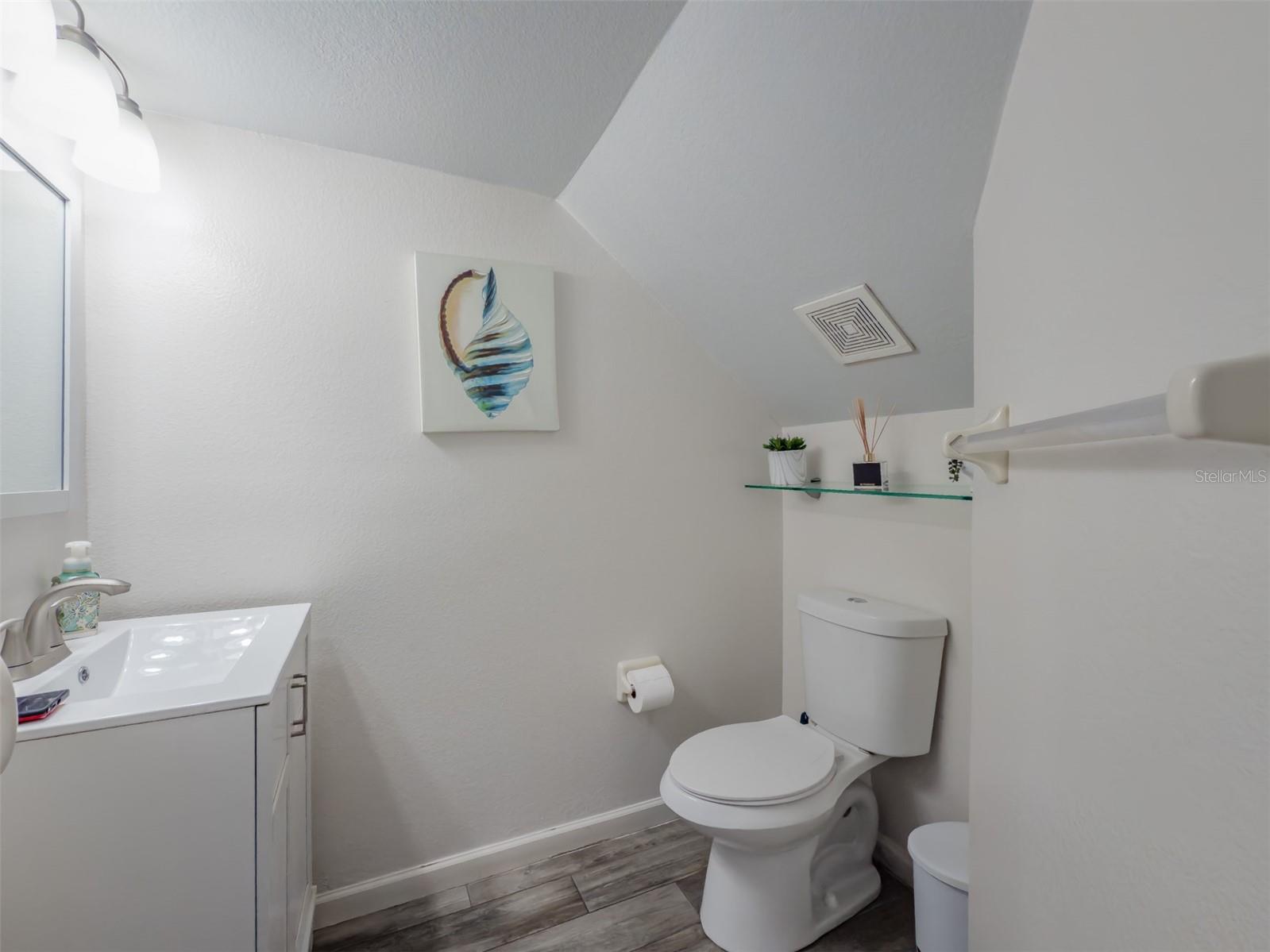 Image 14 of 31 For 724 Kensington Lake Circle