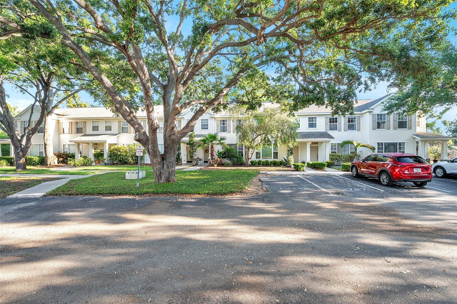 Image 8 of 64 For 13777 Forest Lake Drive