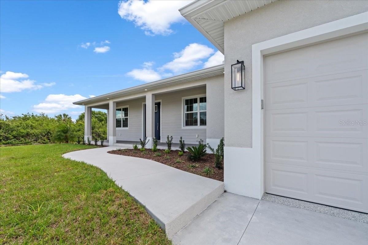 Image 3 of 39 For 10493 Grail Avenue