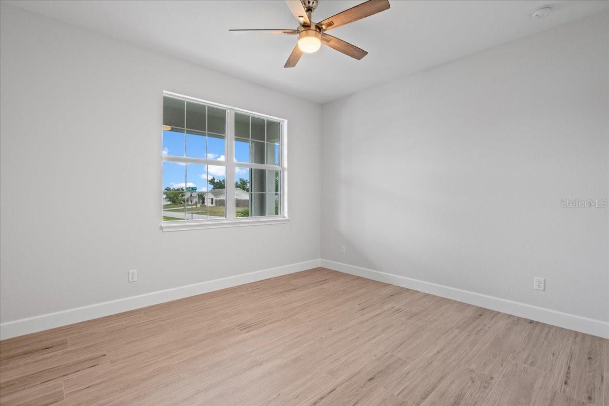 Image 30 of 39 For 10493 Grail Avenue
