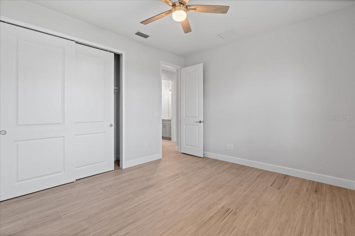 Image 31 of 39 For 10493 Grail Avenue