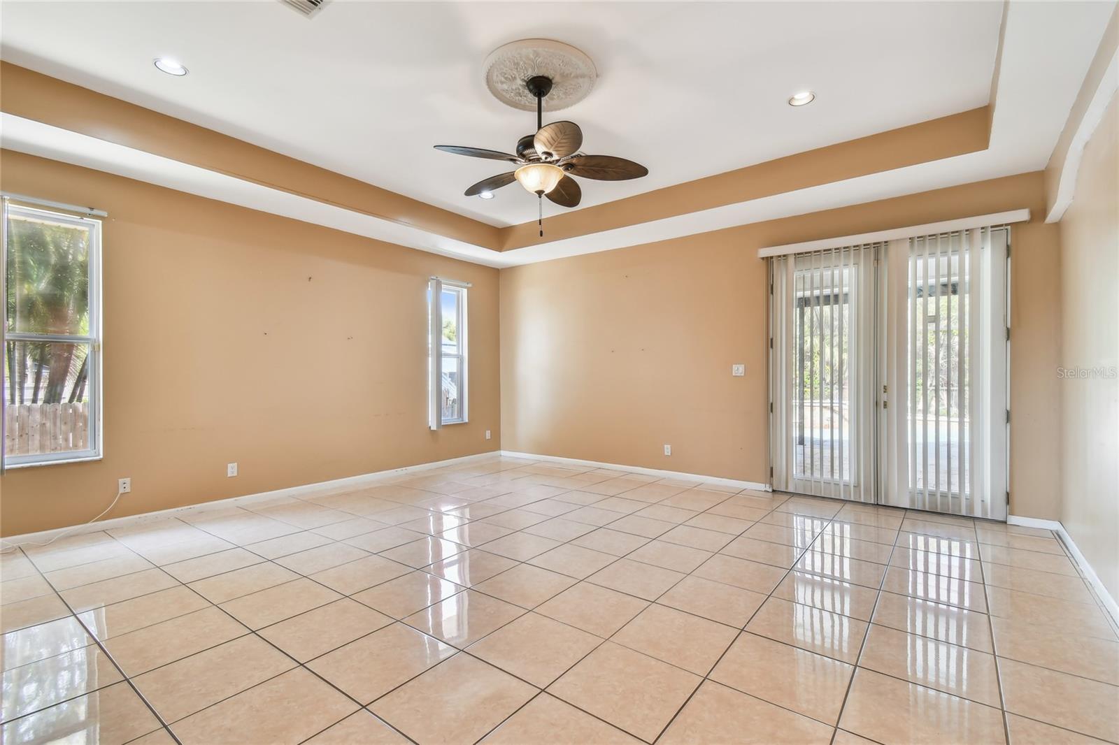 Listing photo id 18 for 284 Peninsula Avenue