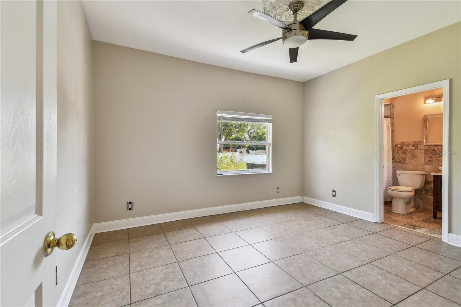 Listing photo id 26 for 284 Peninsula Avenue