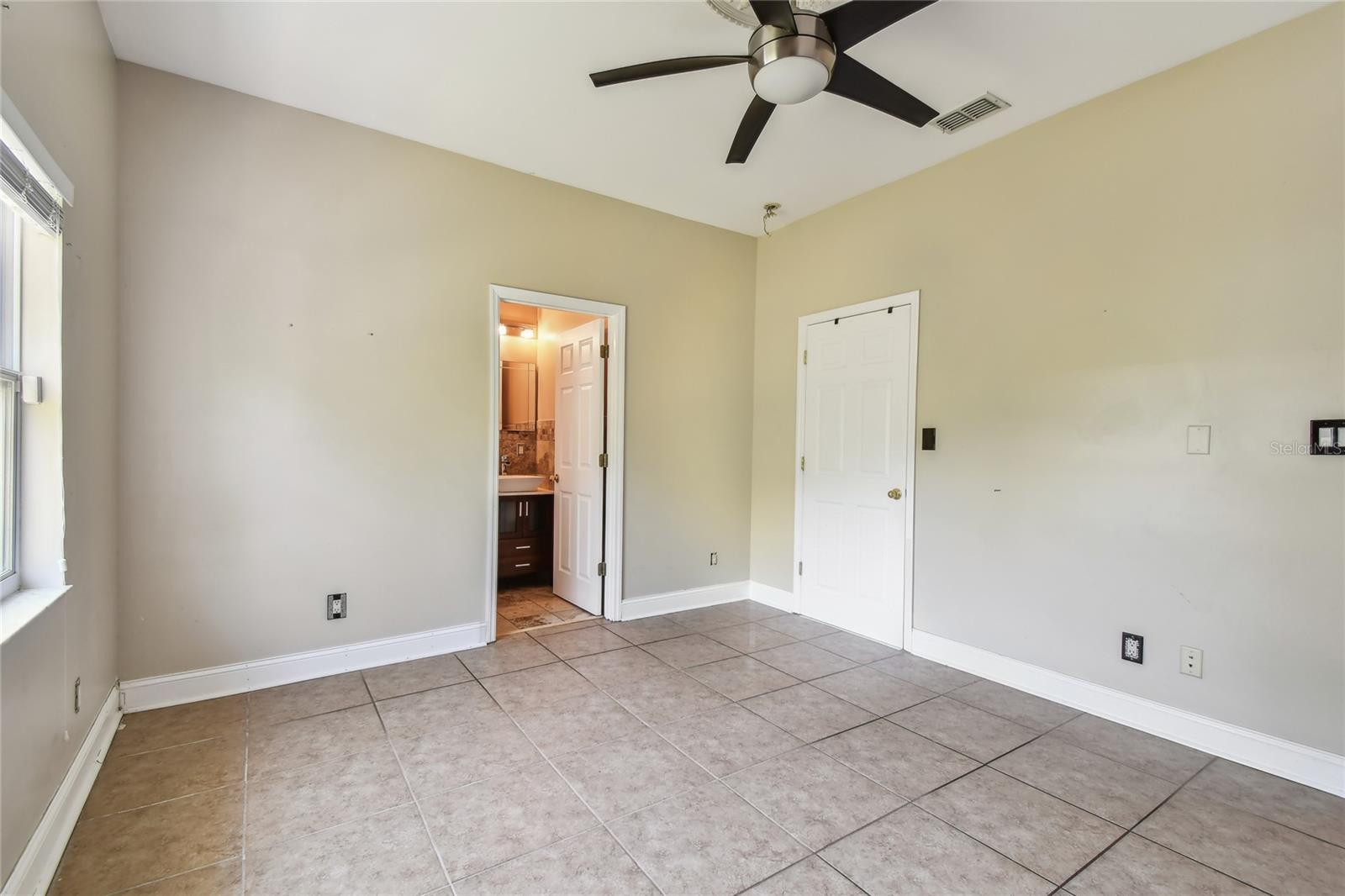 Listing photo id 27 for 284 Peninsula Avenue