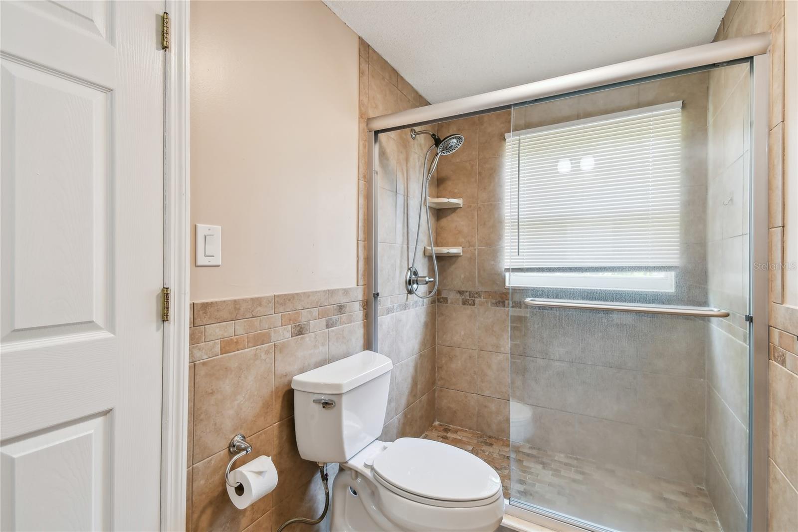 Listing photo id 32 for 284 Peninsula Avenue