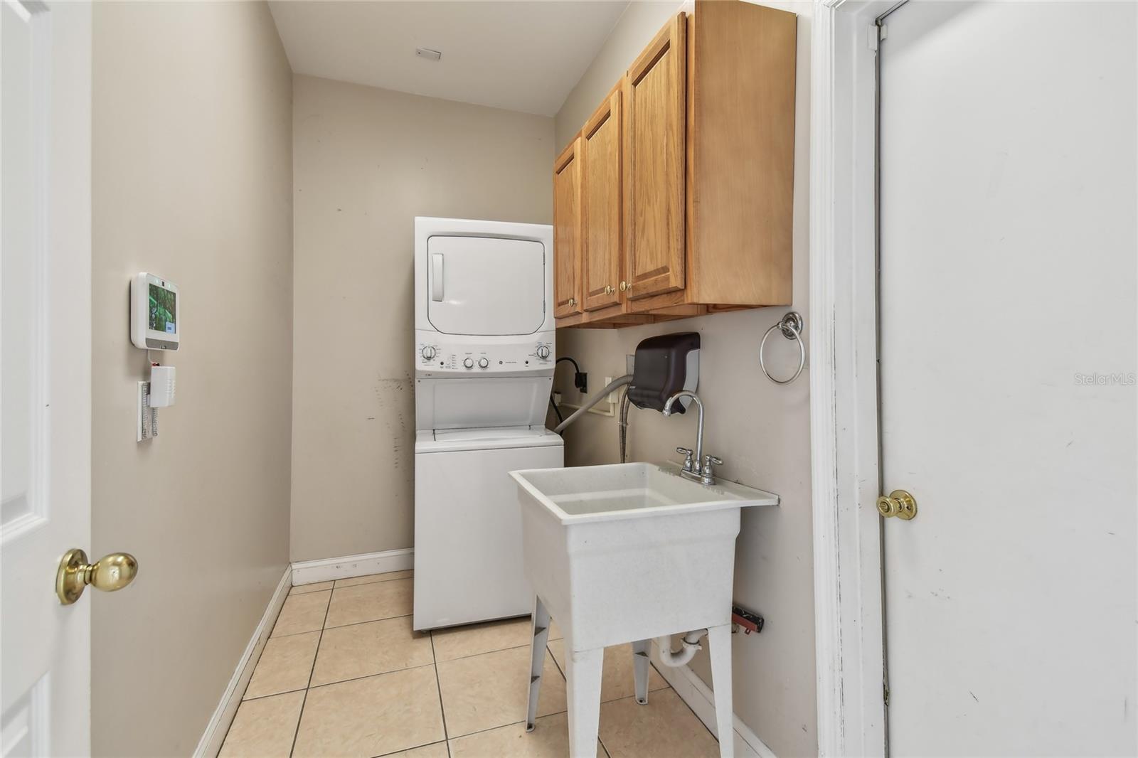 Listing photo id 33 for 284 Peninsula Avenue