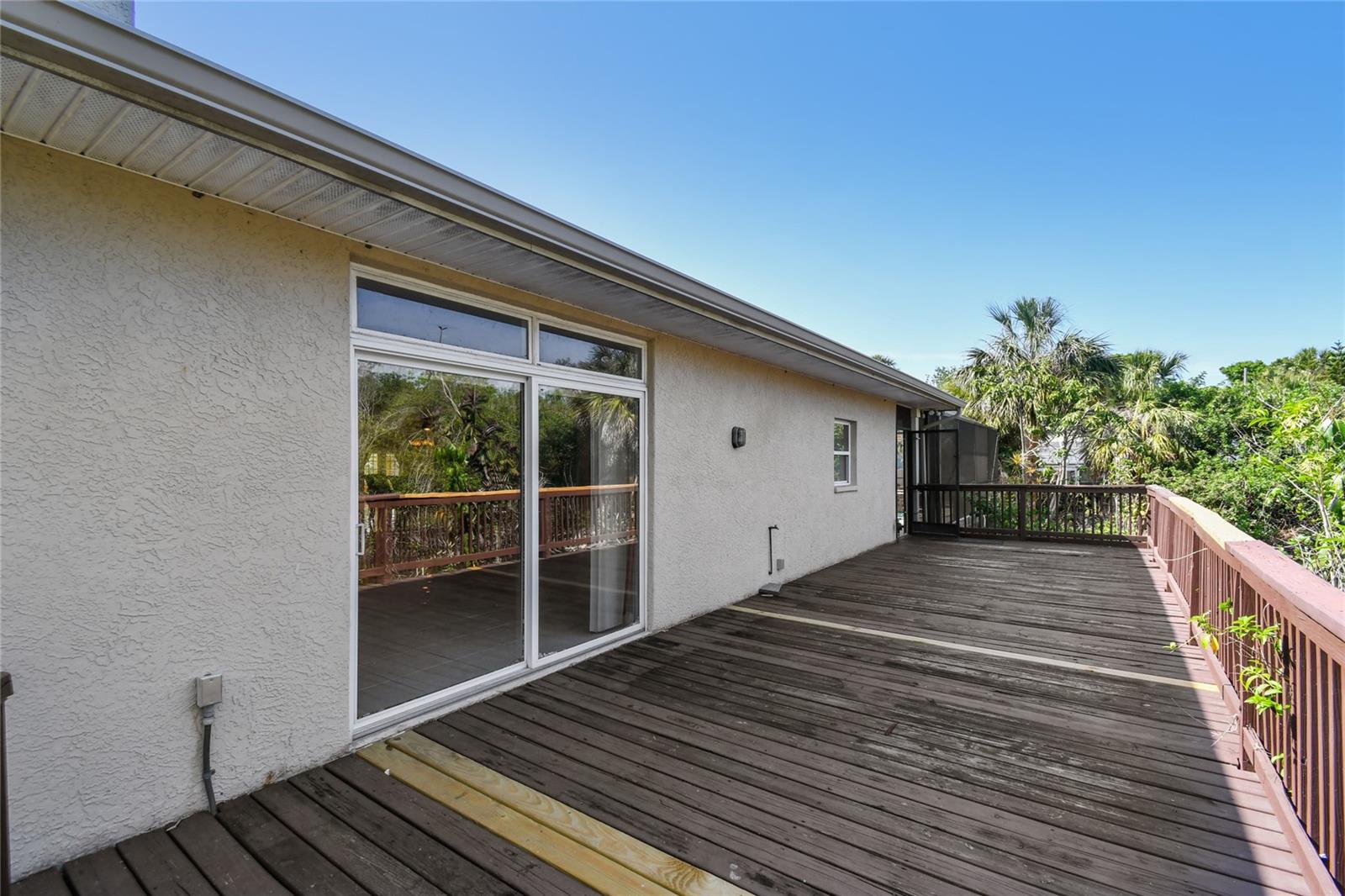 Listing photo id 41 for 284 Peninsula Avenue