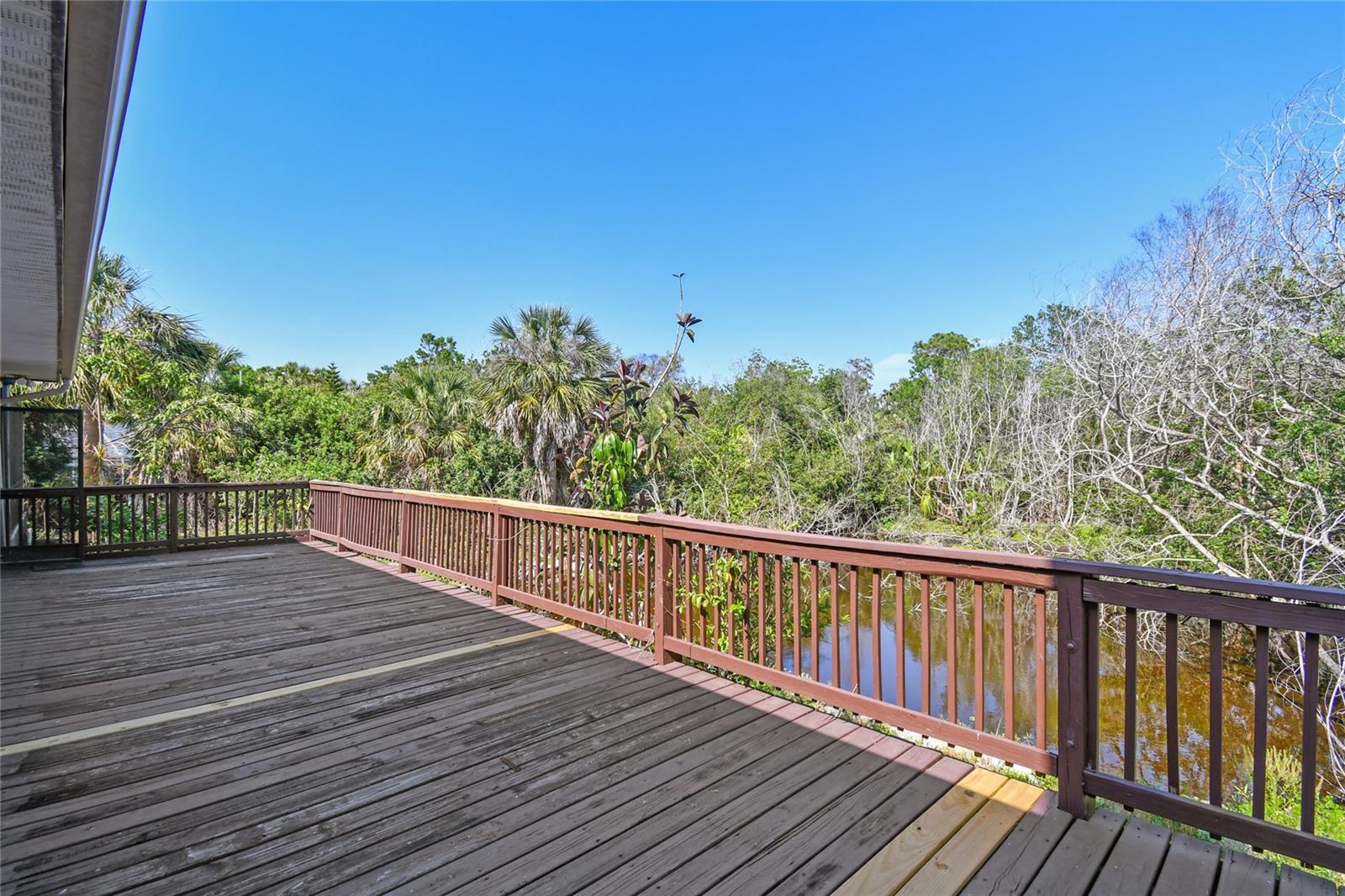 Listing photo id 42 for 284 Peninsula Avenue