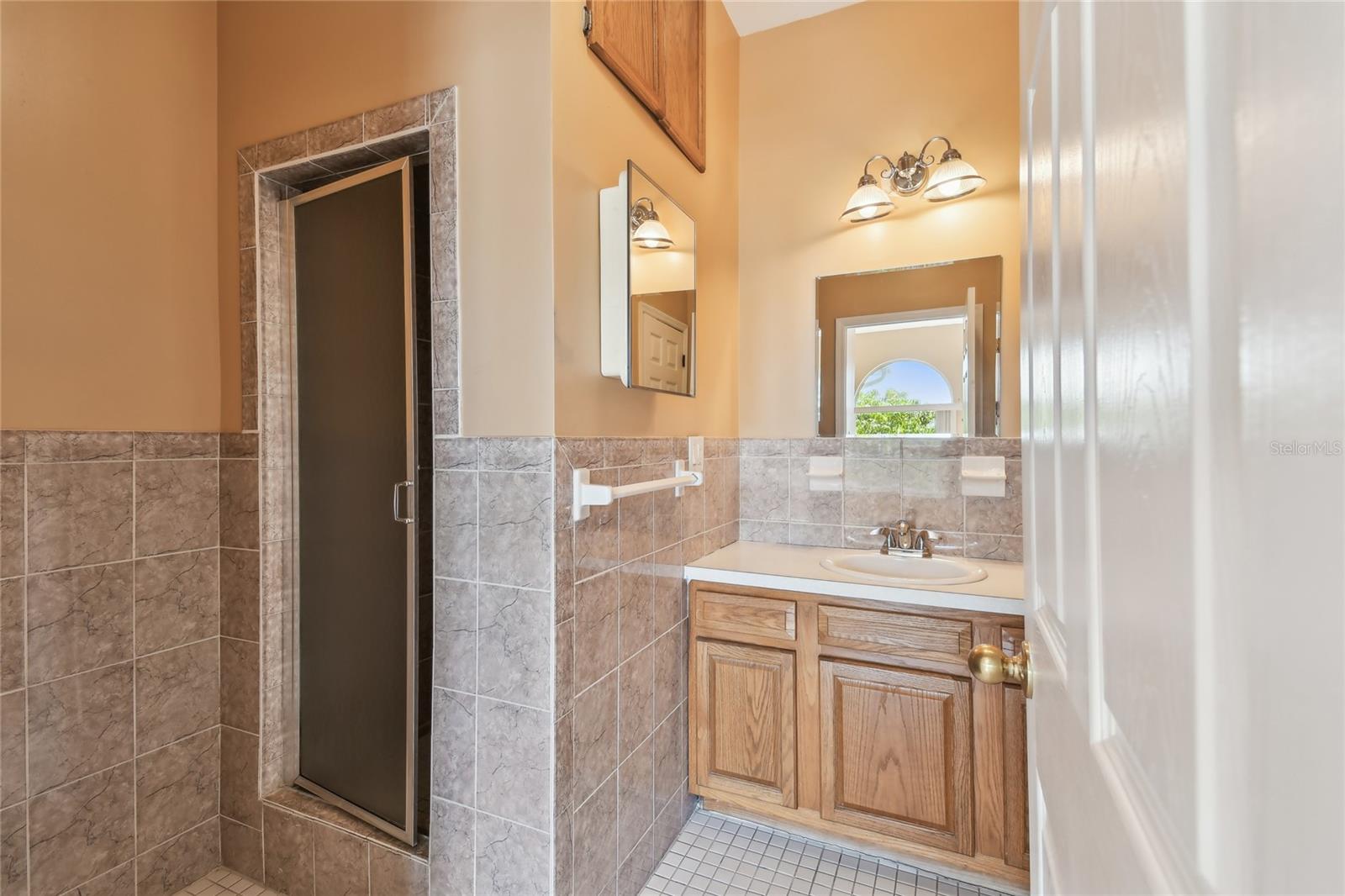 Listing photo id 6 for 284 Peninsula Avenue