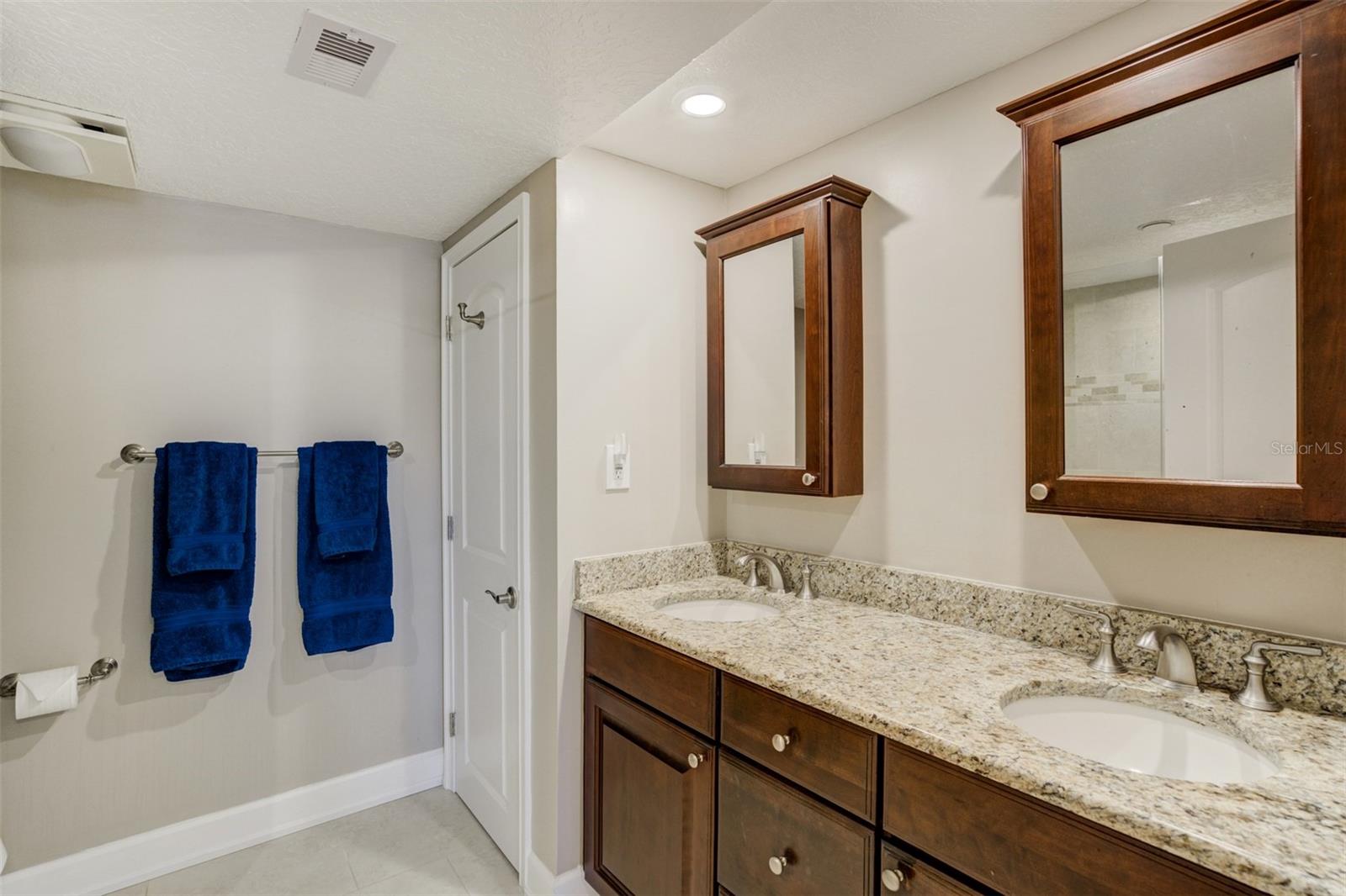 Image 10 of 25 For 1480 Gulf Boulevard 103