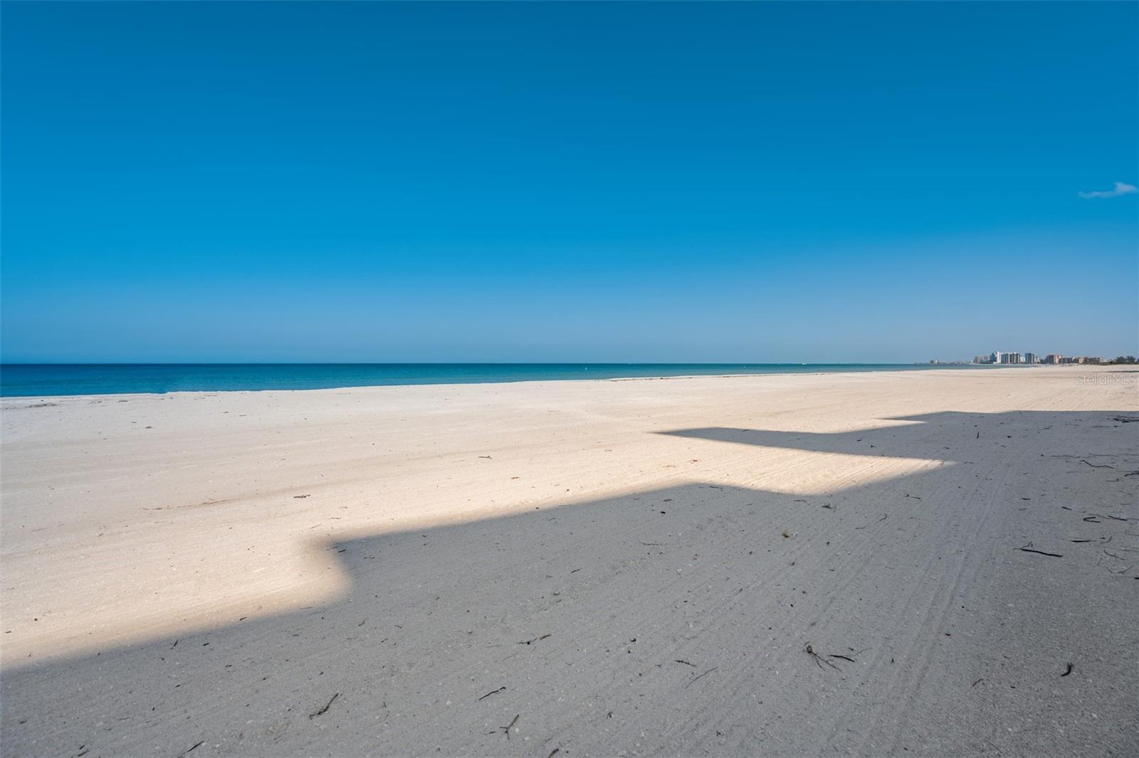 Image 19 of 25 For 1480 Gulf Boulevard 103