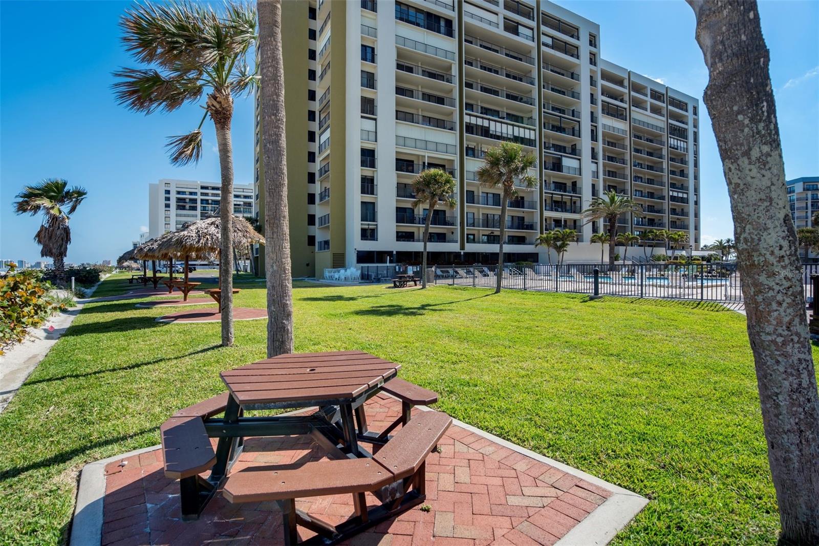 Image 23 of 25 For 1480 Gulf Boulevard 103